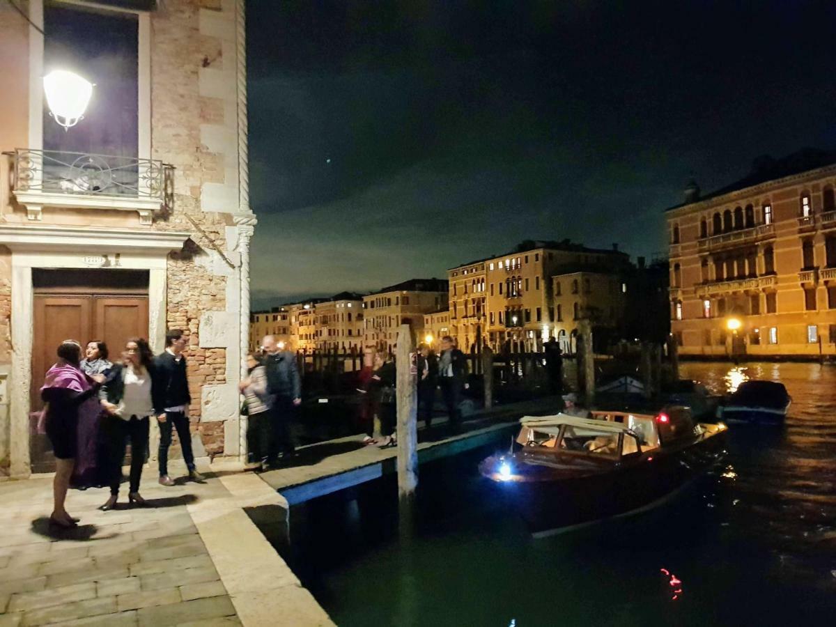 Palazzo Morosini Brandolin Dimora Romantica Венеция Екстериор снимка