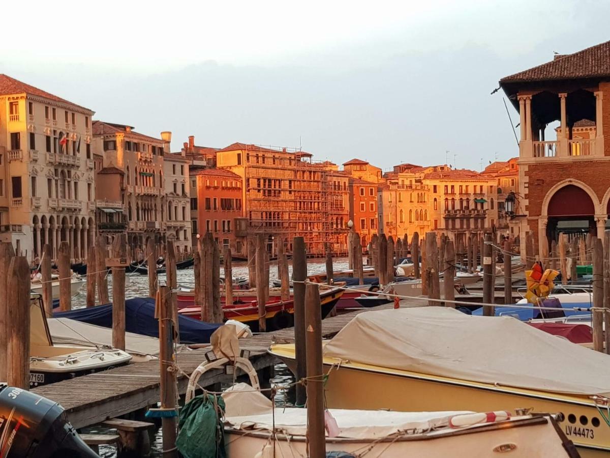 Palazzo Morosini Brandolin Dimora Romantica Венеция Екстериор снимка