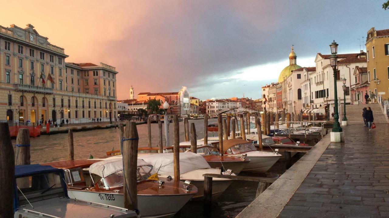 Palazzo Morosini Brandolin Dimora Romantica Венеция Екстериор снимка